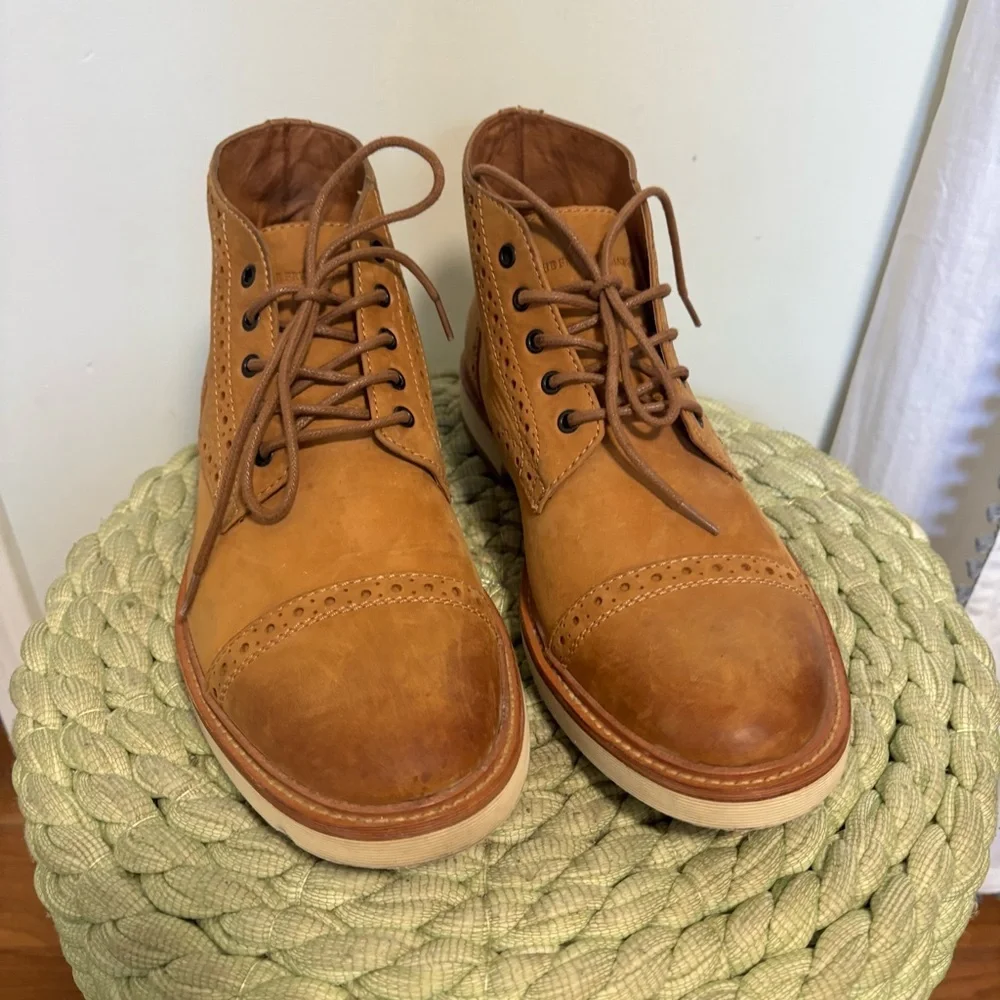Frye Joel Brogue ChukkaTan Brown Nubuck Leather Casual Dress Boots Size 9